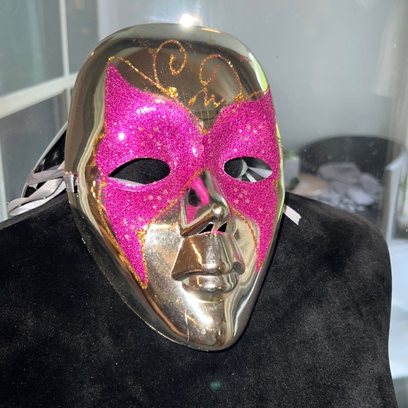 Set of 2 Silver & Pink masks 🎭 theme parties Mardi Gras holiday dressup costume - Picture 3 of 8